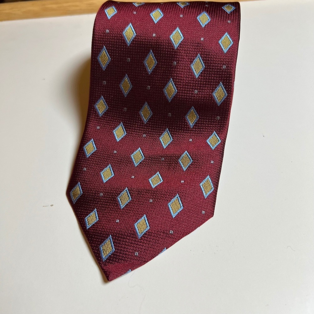 Daniel De Fasson Mens Necktie 100% Silk Geometric Diamond Burgundy OS